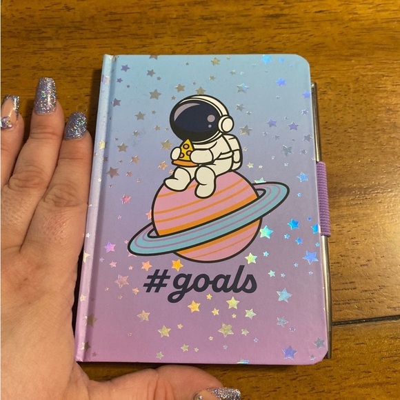 Astronaut journal with pen - Picture 3 of 3